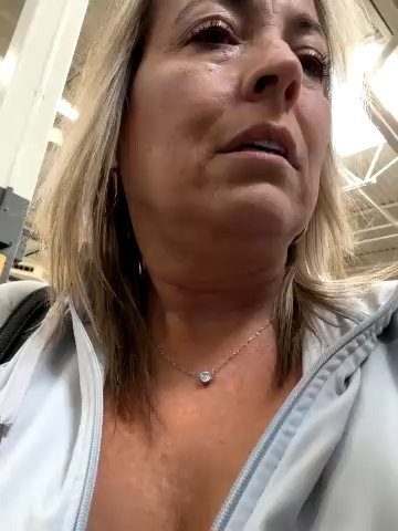 Cherry-red-xo live cam screenshot female on Token.Show — Token Tipping & Live Cams — screenshot #1