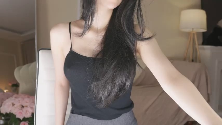 Hi_Feel_Me live cam screenshot female from Vietnam on Token.Show — Token Tipping & Live Cams — screenshot #2
